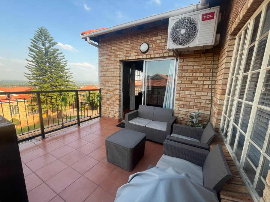 4 Bedroom Property for Sale in Safari Gardens North West